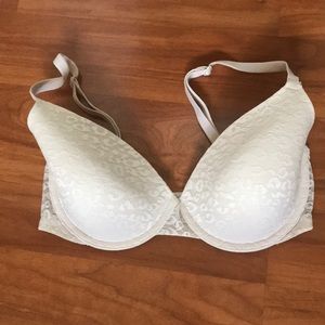 PINK Victoria’s Secret 32DD bra